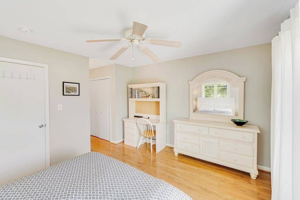Photo of Bedroom in Country Club Estates