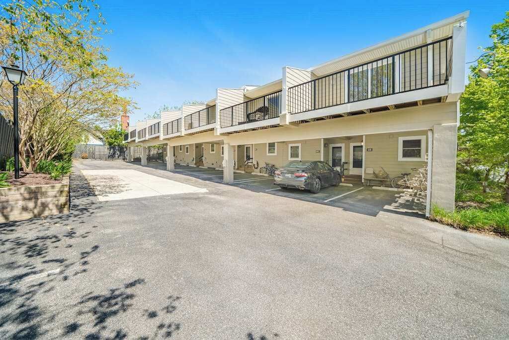 Photo of Outdoor in Country Club Estates