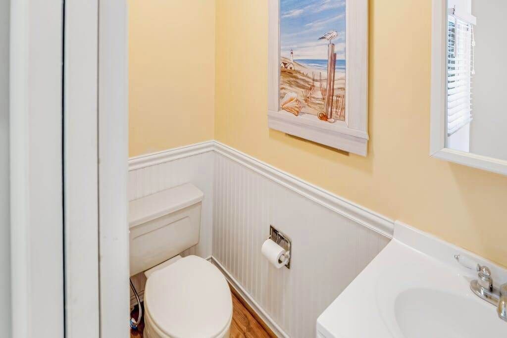 Photo of Bathroom in Country Club Estates