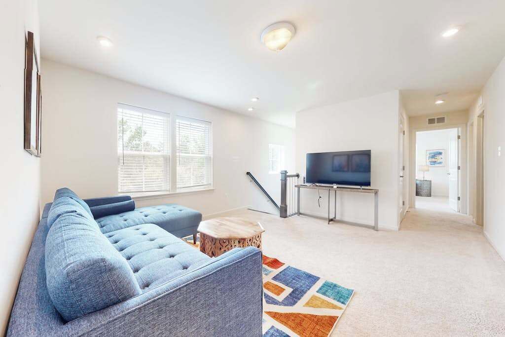 Photo of Livingroom in Bayside