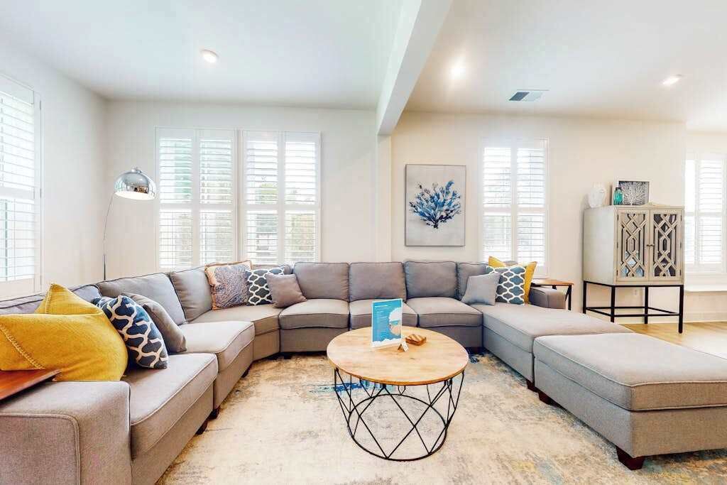 Photo of Livingroom in Bayside
