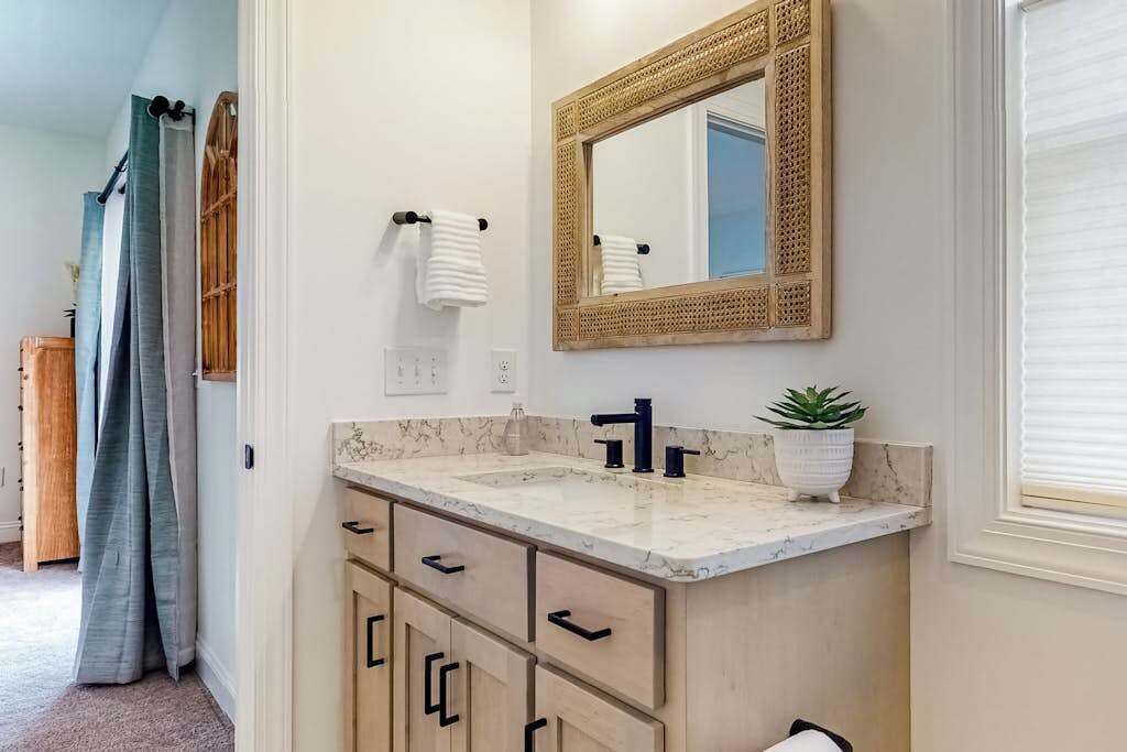 Photo of Bathroom in South Bethany Harbor