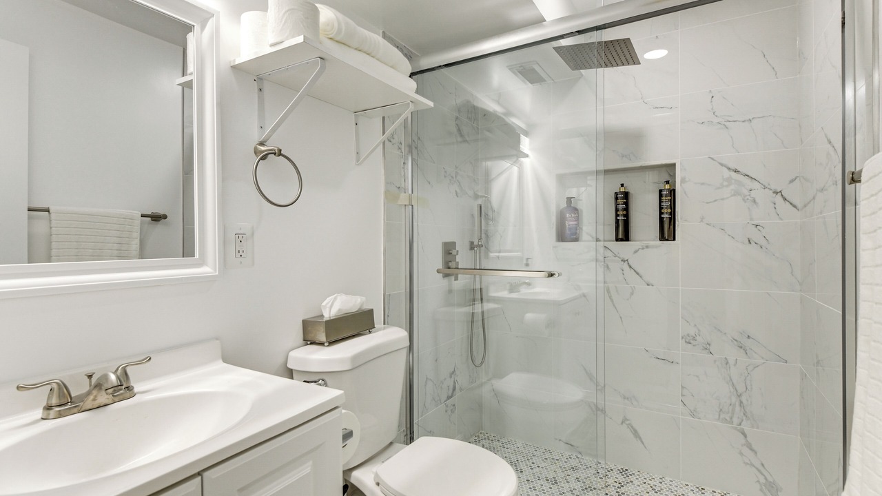 Photo of Bathroom in Aspen Hill