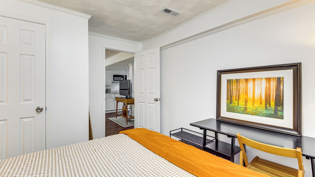 Photo of Bedroom in Aspen Hill