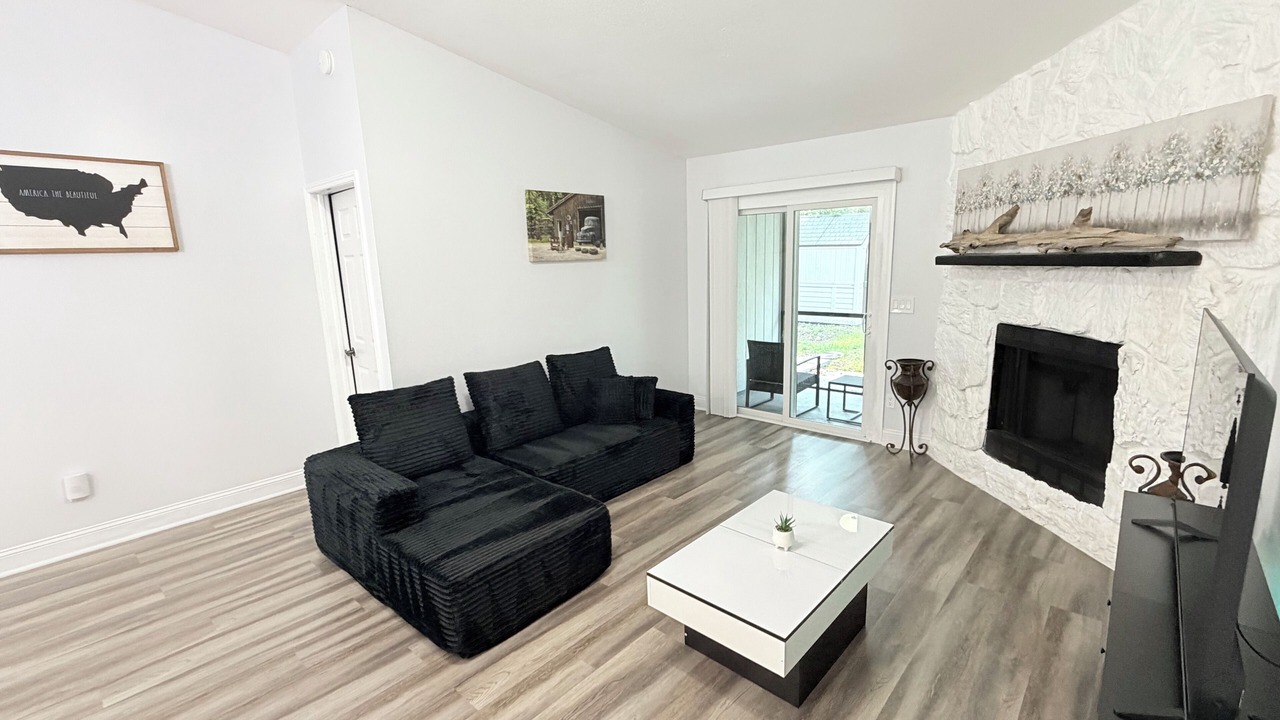 Photo of Livingroom in Arlington