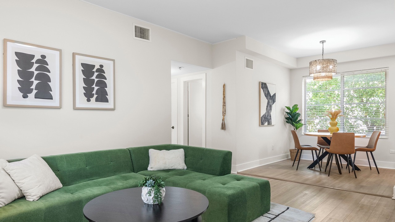 Photo of Livingroom in West Avenue