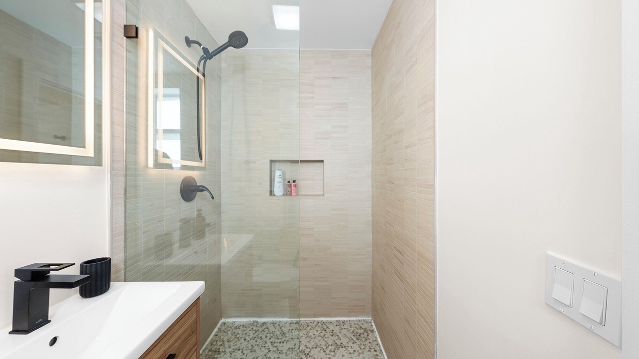 Photo of Bathroom in West Avenue