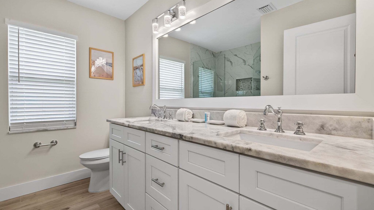 Photo of Bathroom in Town and River