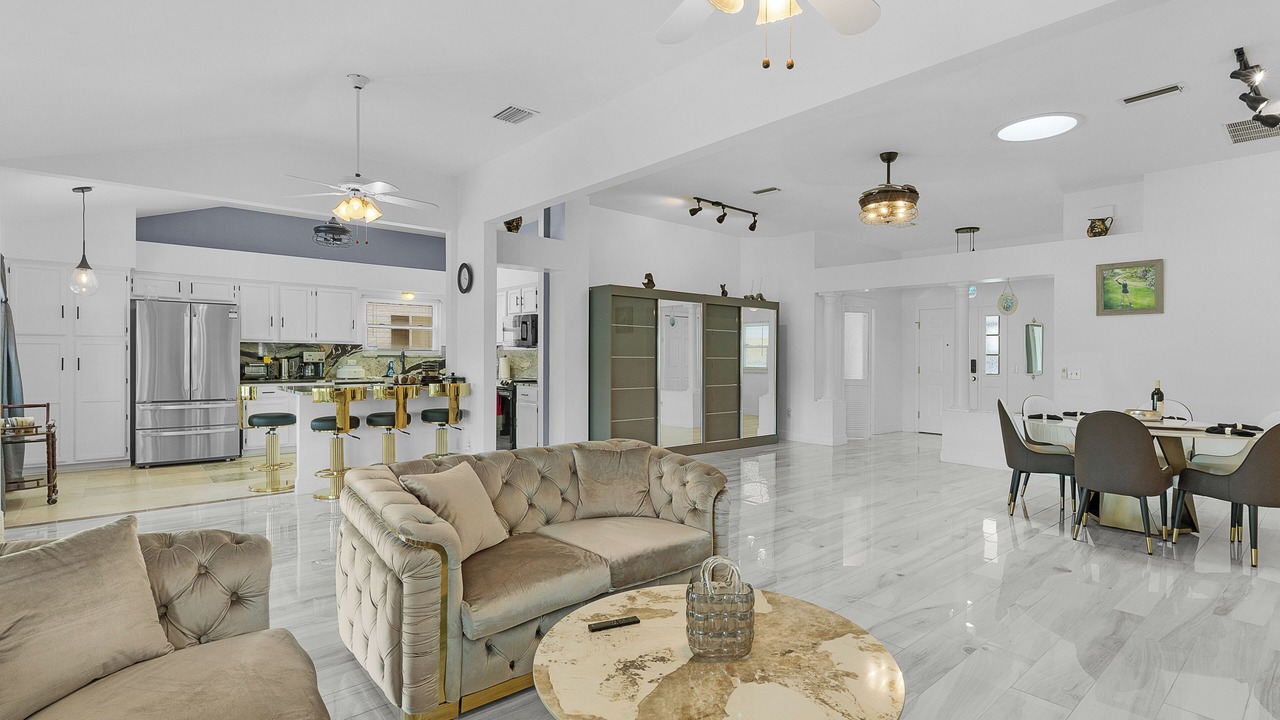 Photo of Livingroom in Mira Mesa