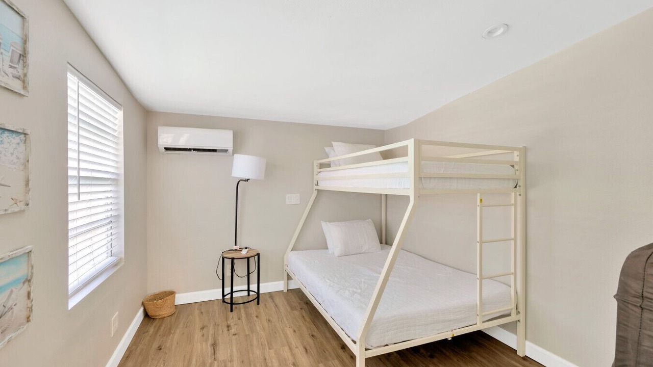 Photo of Bedroom in Gulf Gate Woods