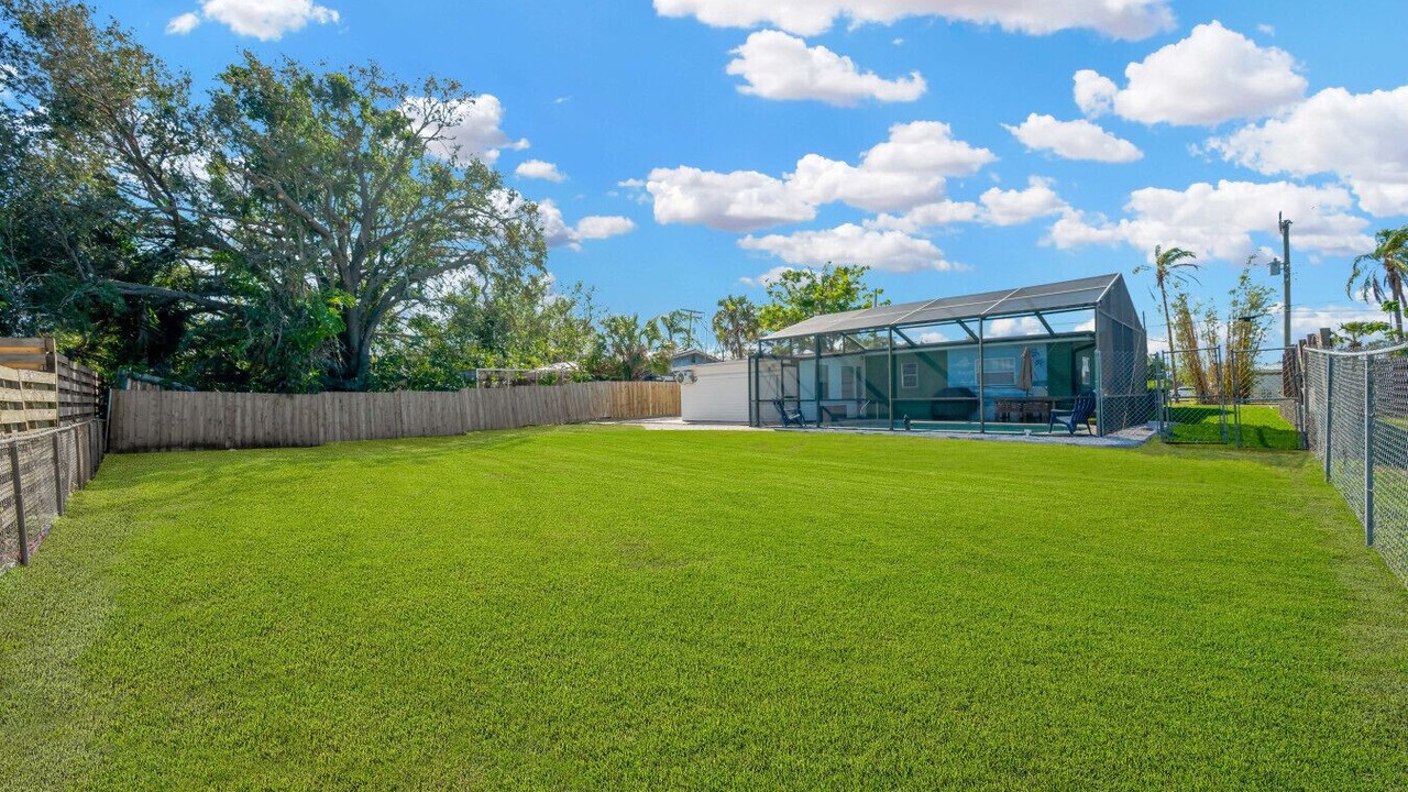 Photo of Outdoor in Gulf Gate Woods