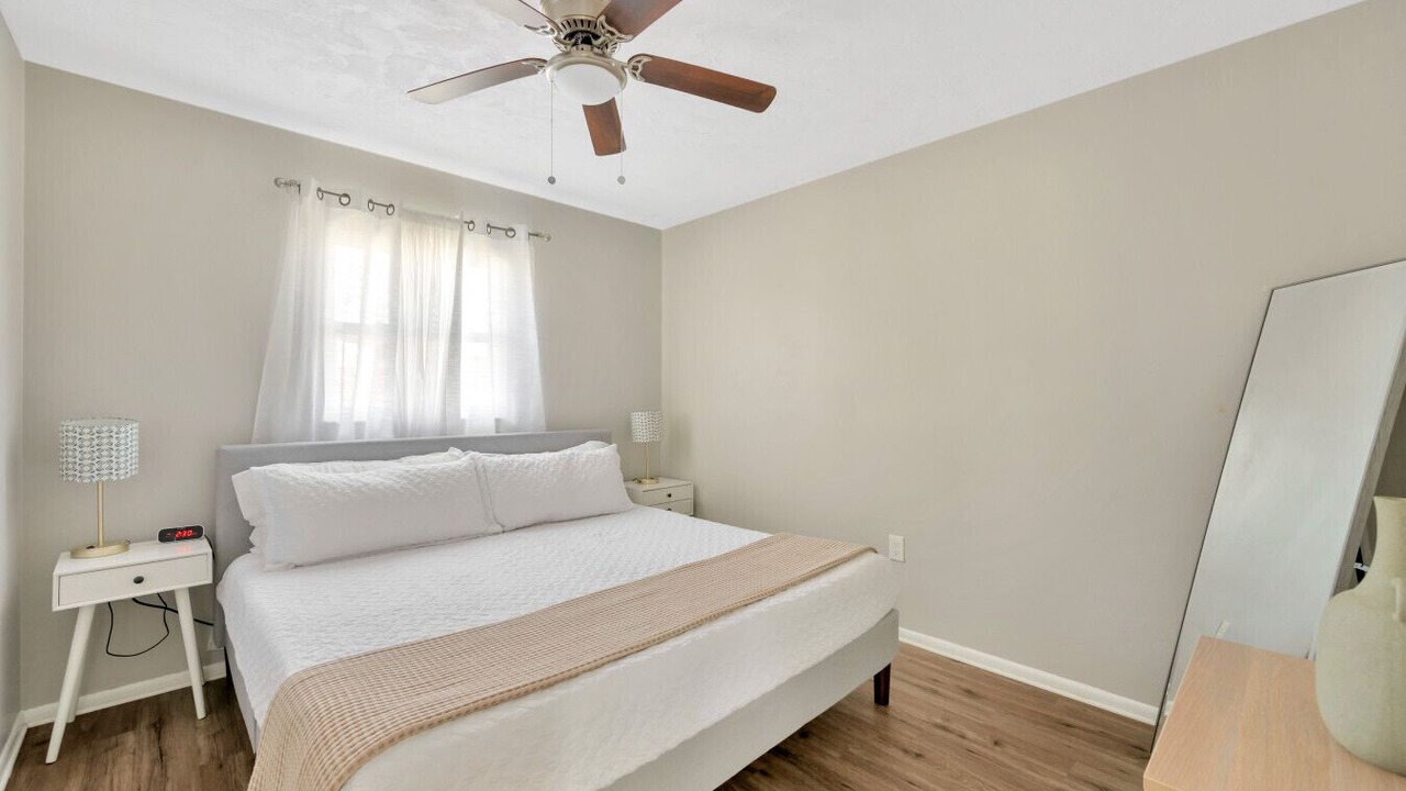 Photo of Bedroom in Gulf Gate Woods