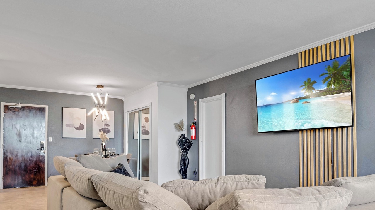 Photo of Livingroom in Galt Mile