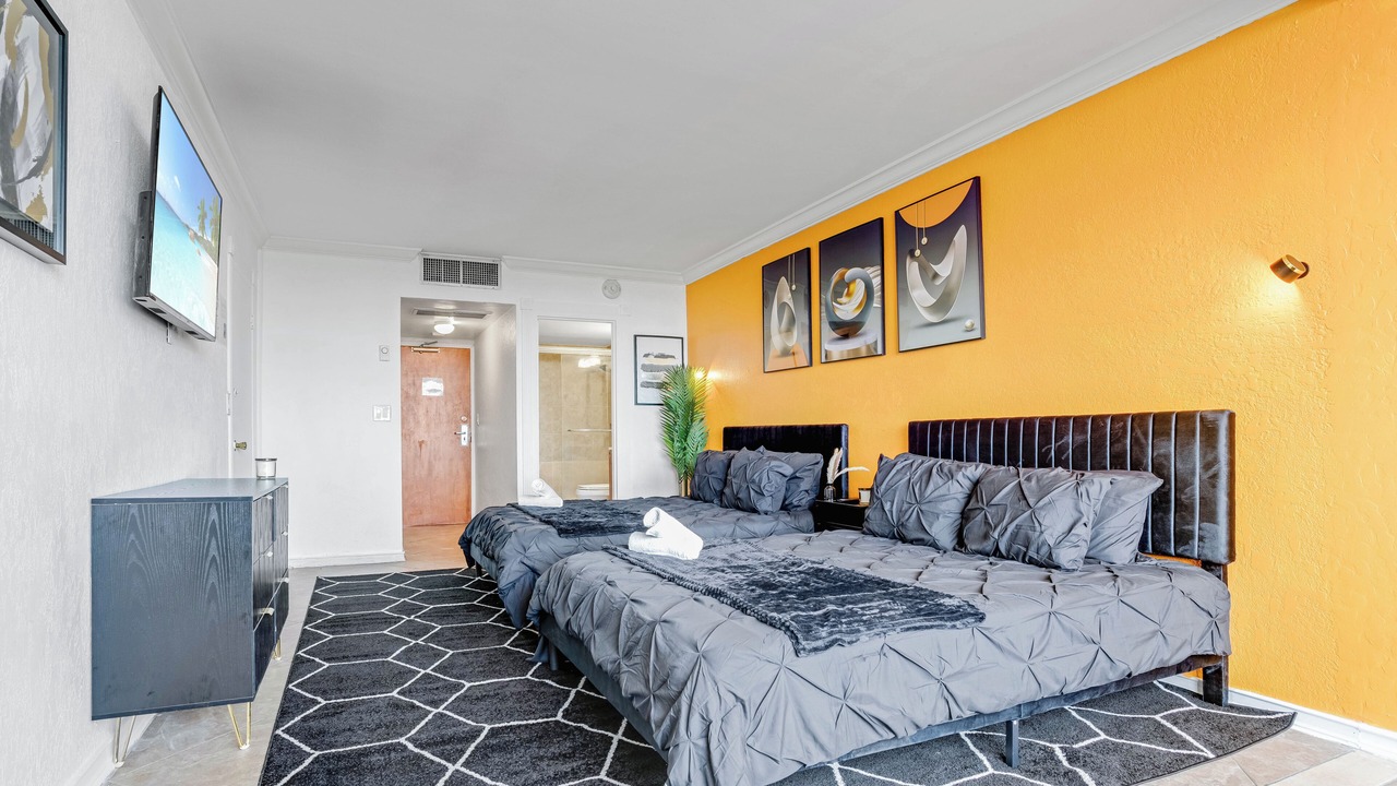 Photo of Bedroom in Galt Mile