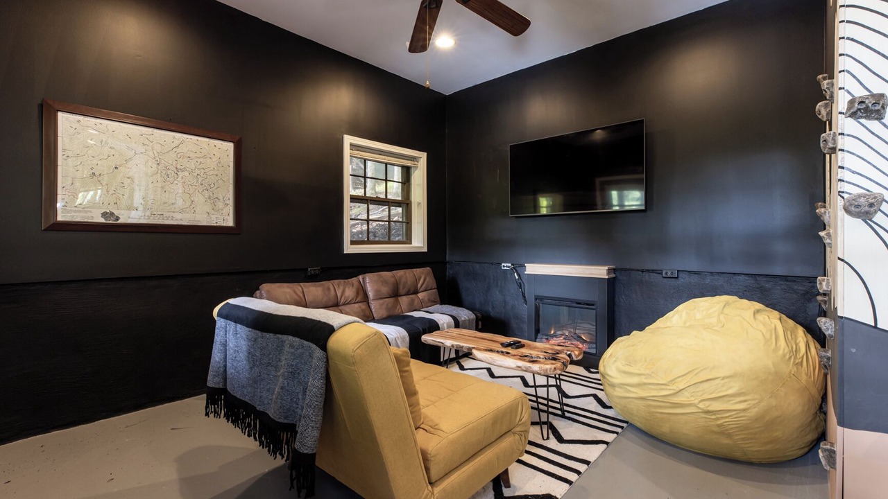 Photo of Livingroom in Deep Gap