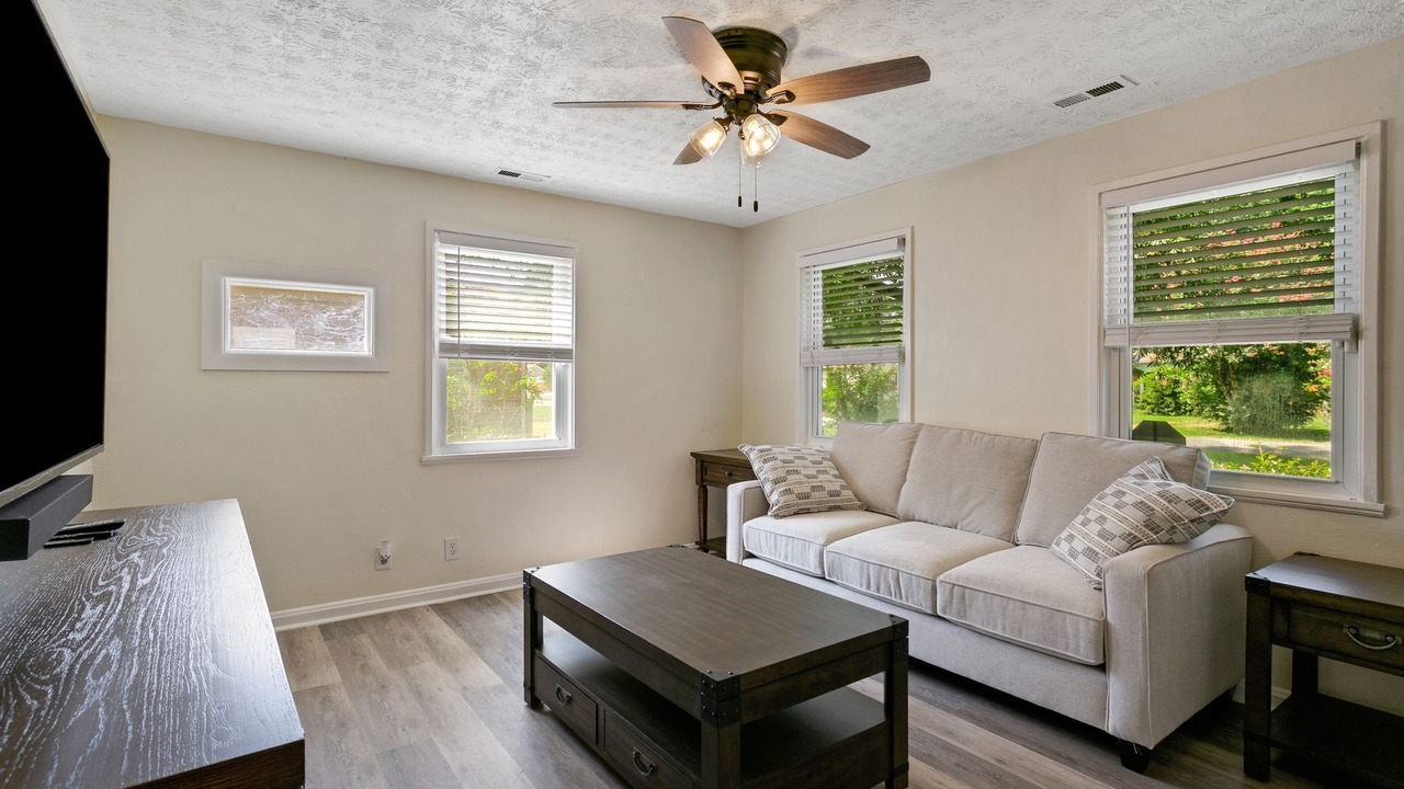 Photo of Livingroom in Newport News