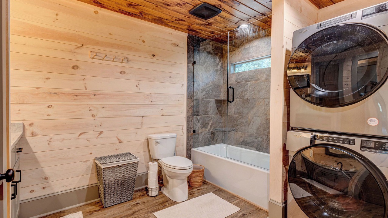 Photo of Bathroom in Clarkesville