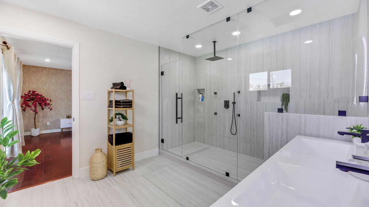 Photo of Bathroom in Quail Estates West