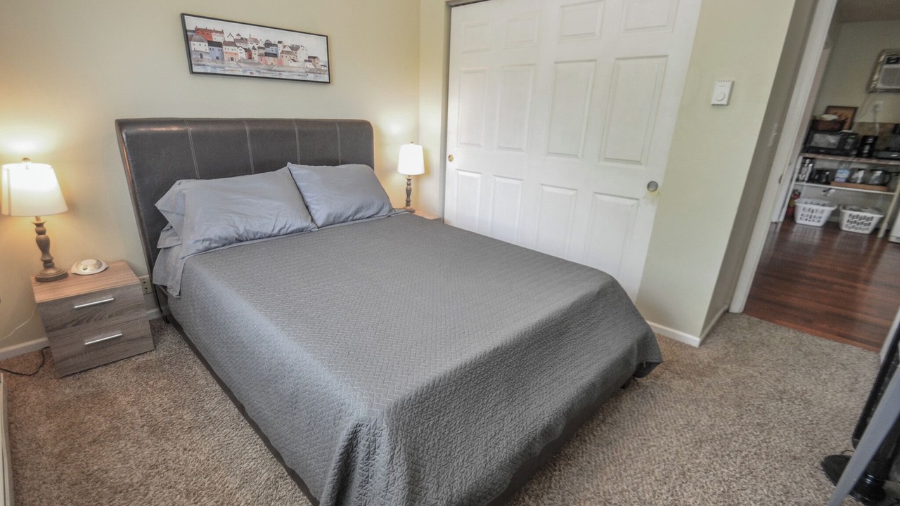 Photo of Bedroom in Elsmere