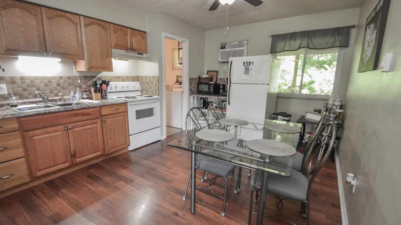 Photo of Kitchen in Elsmere