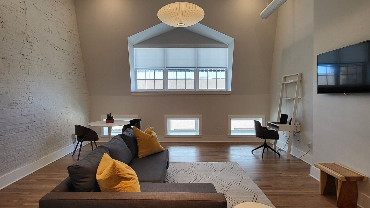 Photo of Livingroom in Central Business District