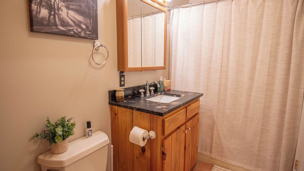Photo of Bathroom in Grassy Creek
