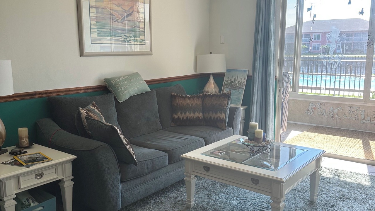 Photo of Livingroom in Caloosahatchee