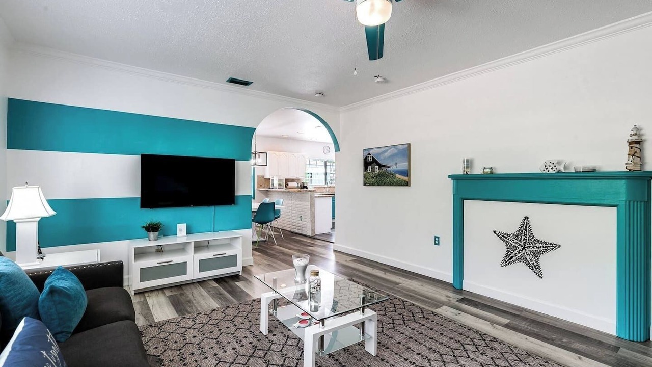 Photo of Livingroom in Downtown Hollywood