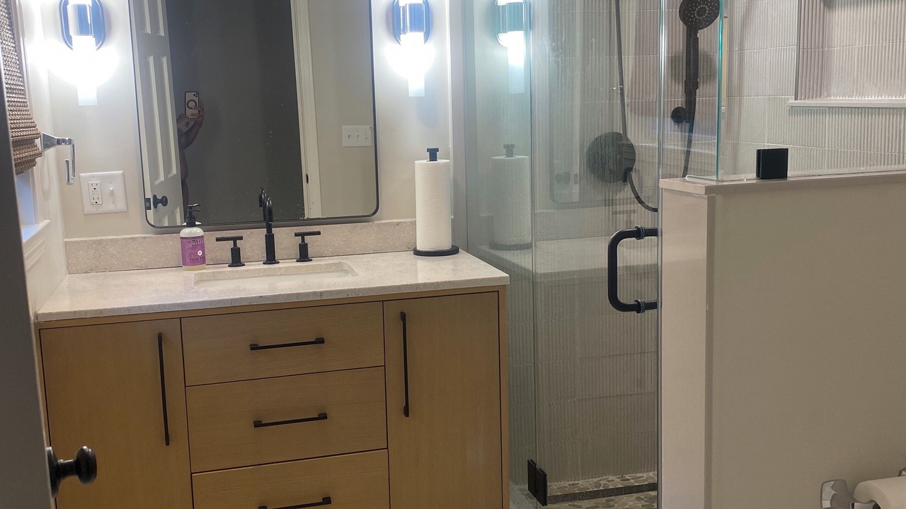 Photo of Bathroom in Lagoon Heights
