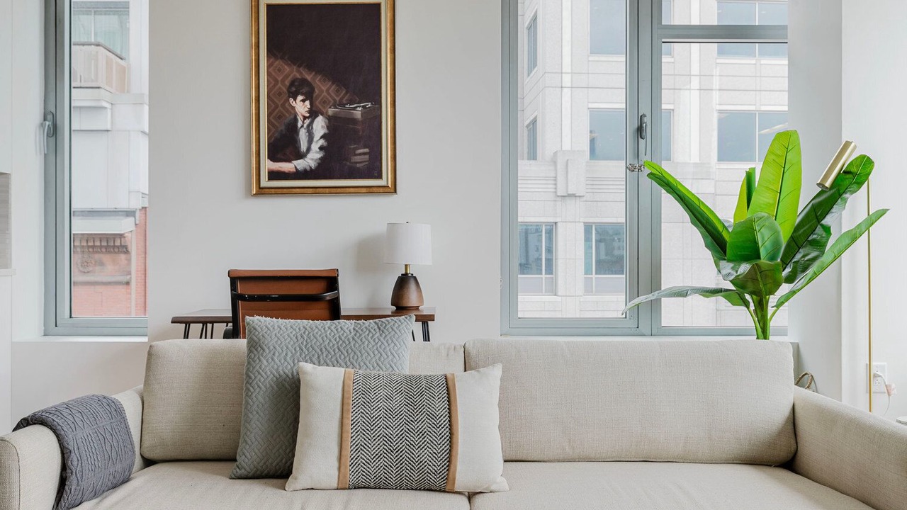 Photo of Livingroom in Chinatown