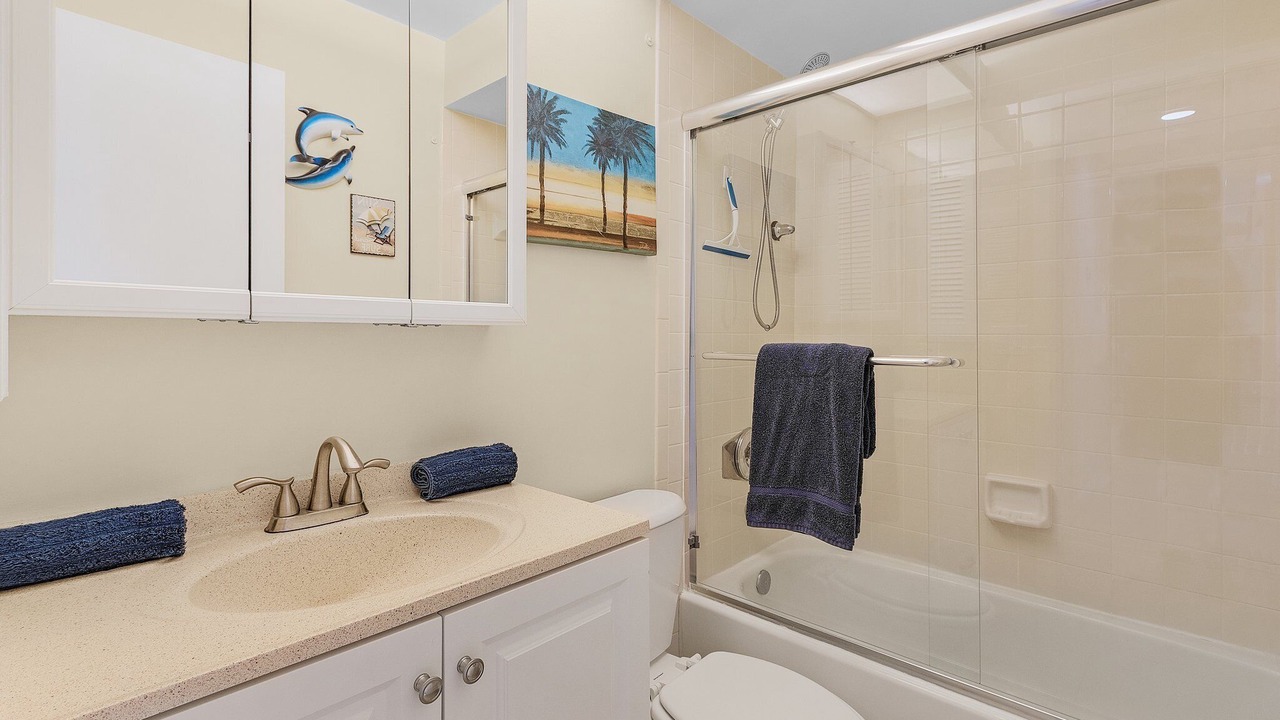 Photo of Bathroom in Pelican