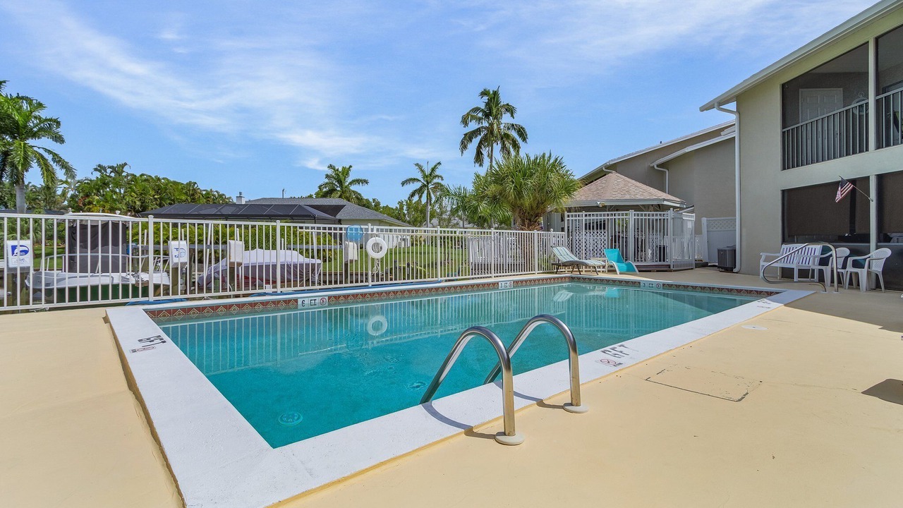 Photo of Outdoor in Pelican