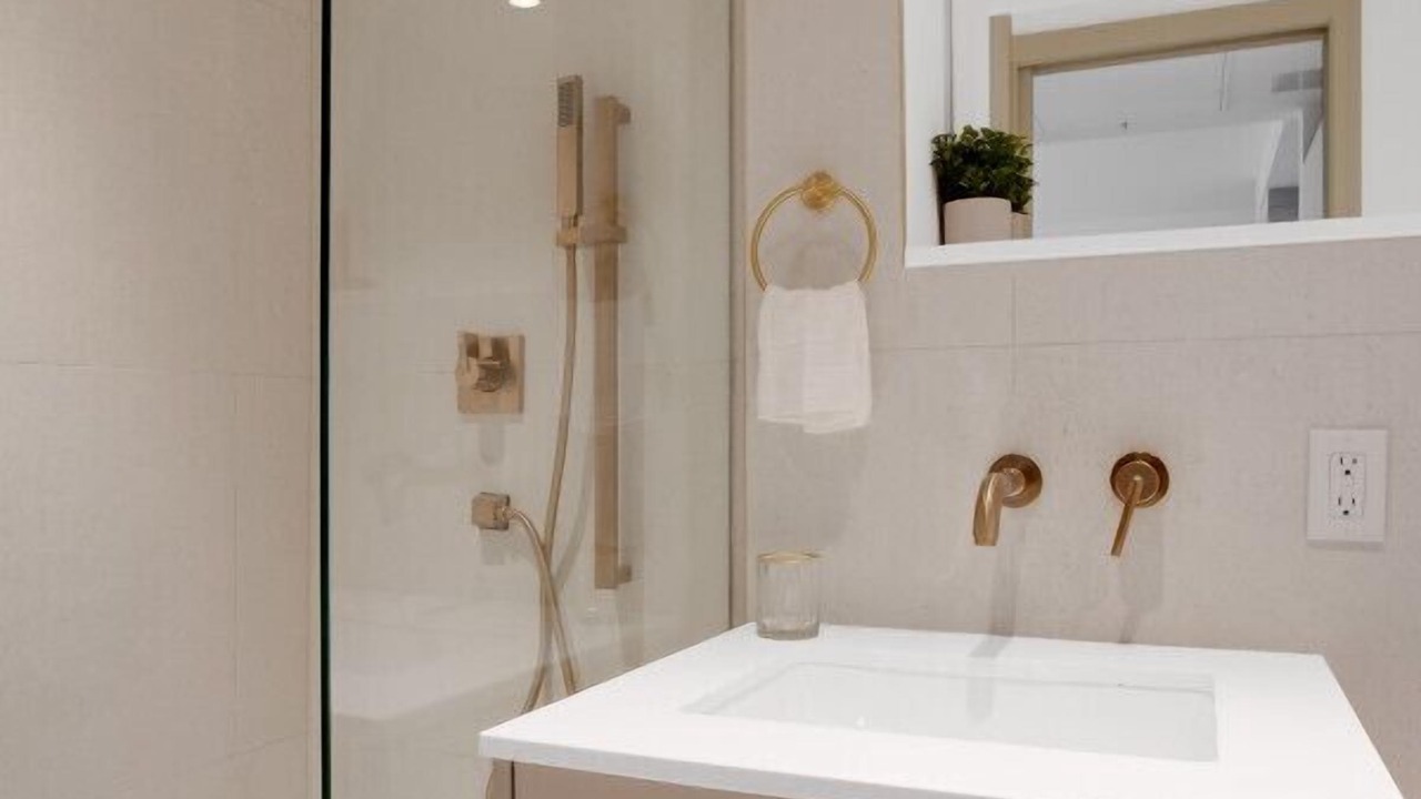 Photo of Bathroom in South Pointe