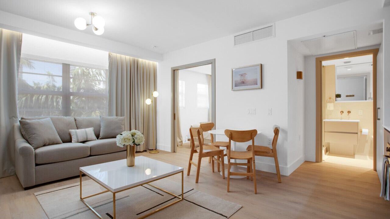 Photo of Livingroom in South Pointe