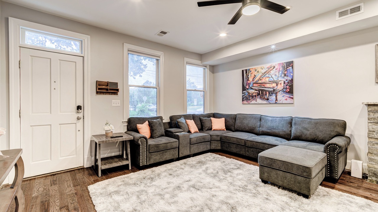 Photo of Livingroom in Old Town West