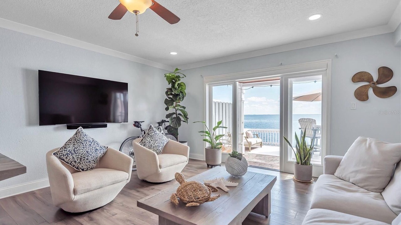 Photo of Livingroom in Coquina Key