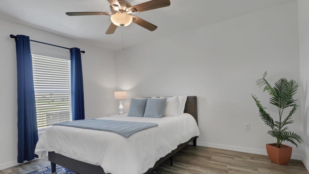 Photo of Bedroom in Diplomat