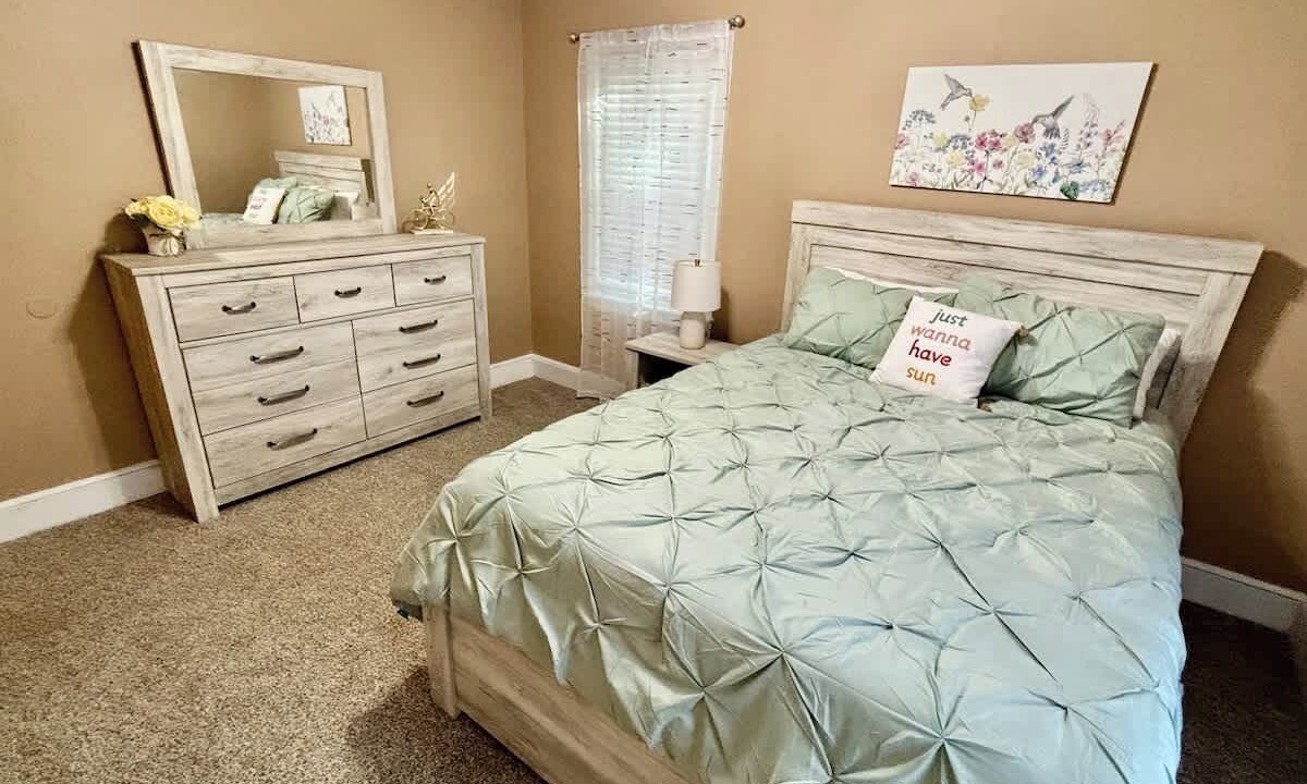 Photo of Bedroom in Manteo