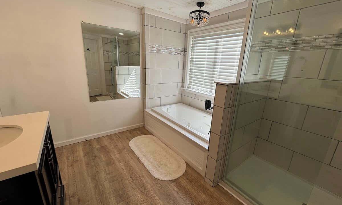 Photo of Bathroom in Manteo