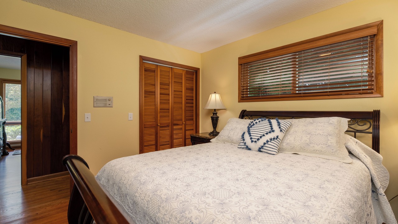 Photo of Bedroom in Bakersville