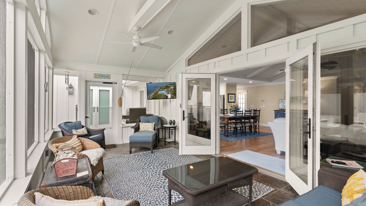 Photo of Livingroom in East Beach