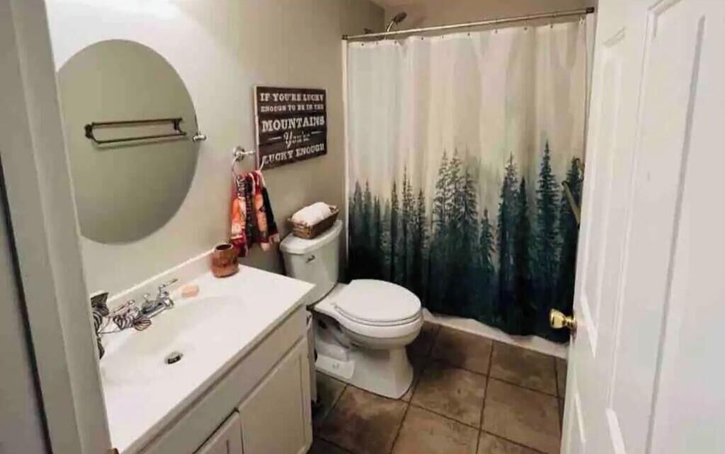 Photo of Bathroom in Seven Devils