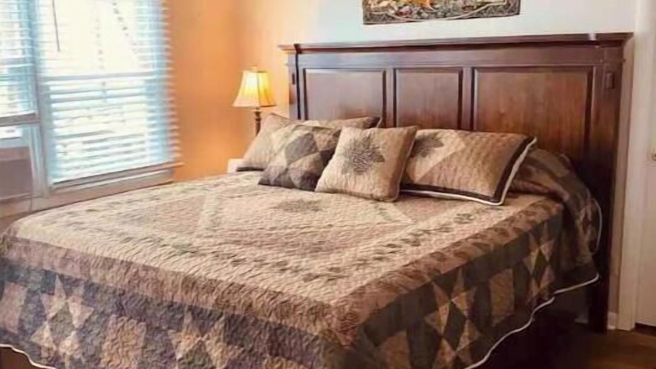 Photo of Bedroom in Seven Devils