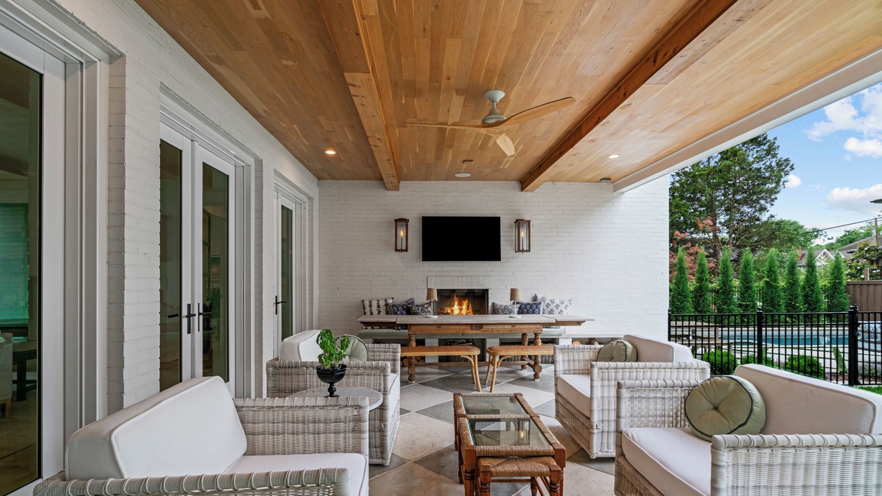 Photo of Outdoor in Belmont - Hillsboro