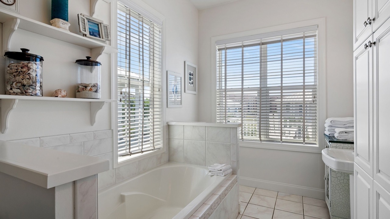 Photo of Bathroom in Holiday Isle