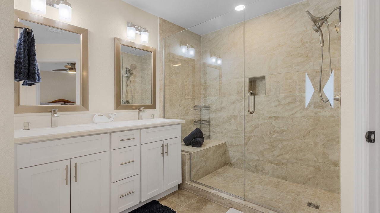 Photo of Bathroom in Diplomat