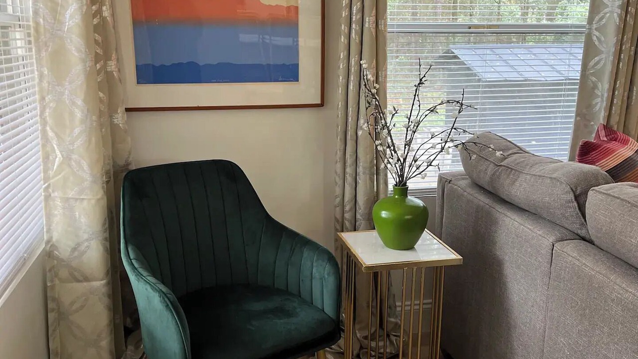 Photo of Livingroom in Candler