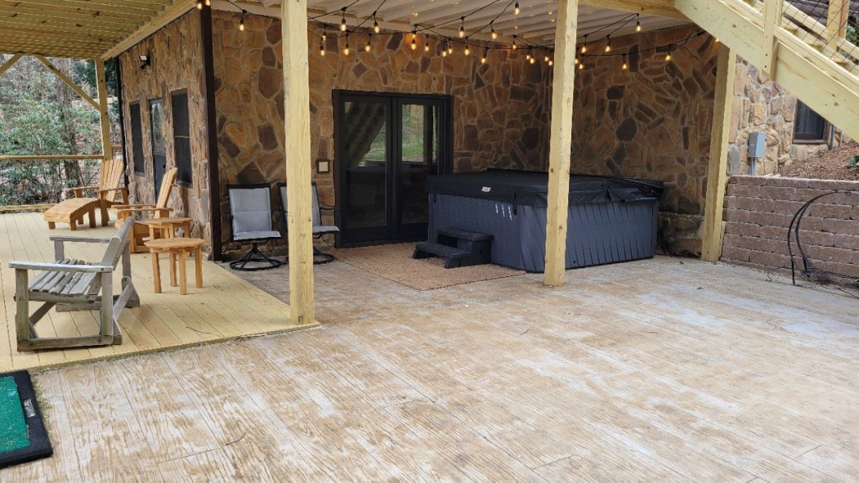 Photo of Patio Balcony in Seven Devils