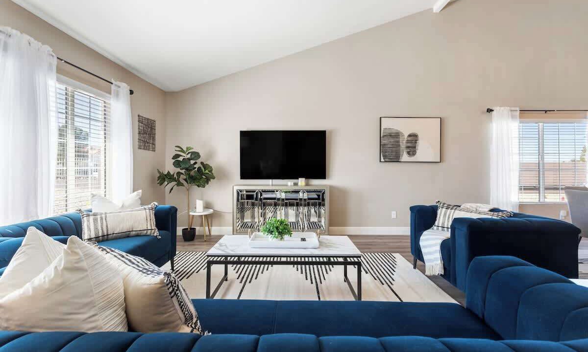 Photo of Livingroom in River Mountain