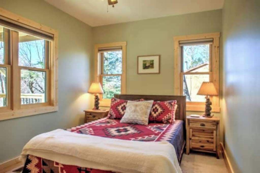 Photo of Bedroom in Beech Mountain